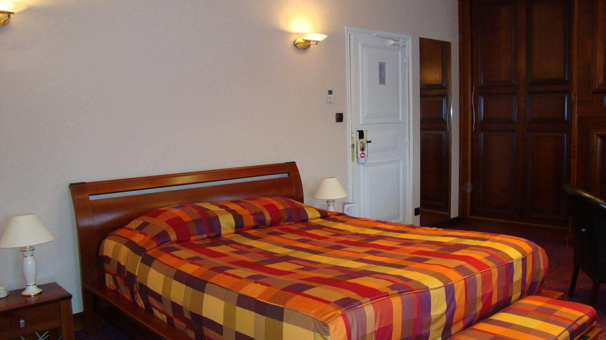 Logis Hotel Borel Дюнкерк Экстерьер фото